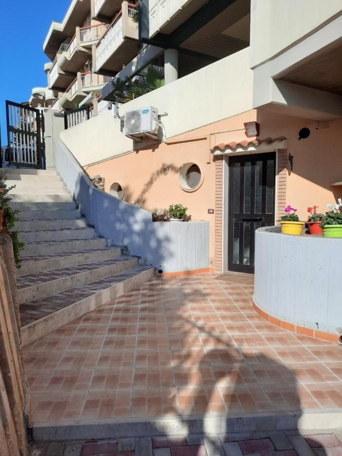 Torre Del Meridiano Casa Vacanze Centrale Termoli Exterior foto